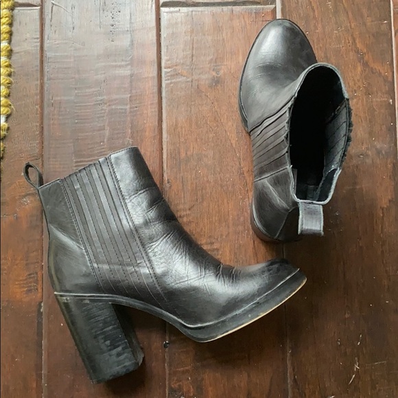 Steve Madden booties - Picture 2 of 5